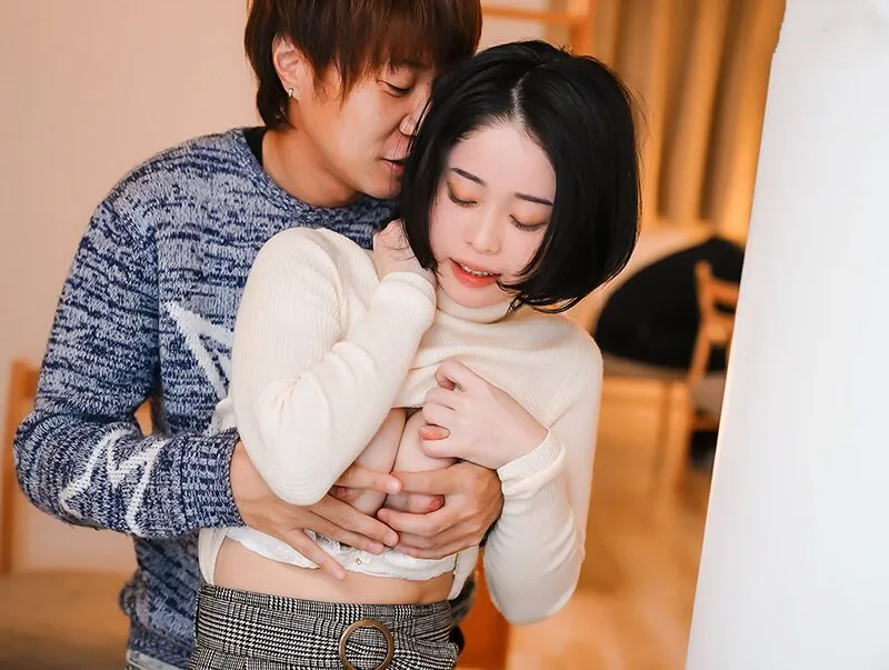 Chồng yêu say xỉn, người vợ vụng trộm bét nhè với bạn học sau bữa tiệc họp lớp tại nhà